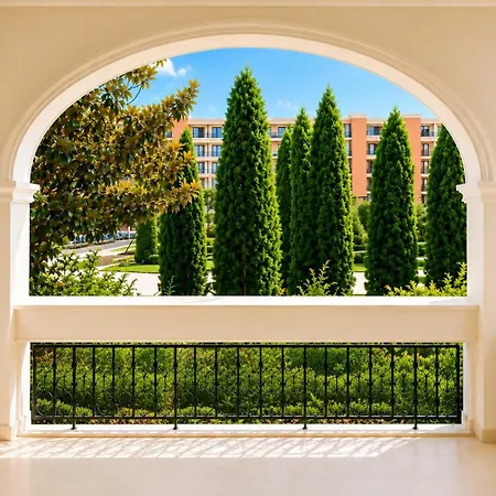 Prestige 1 Bedroom 4 People Апарт-отель Свети-Влас